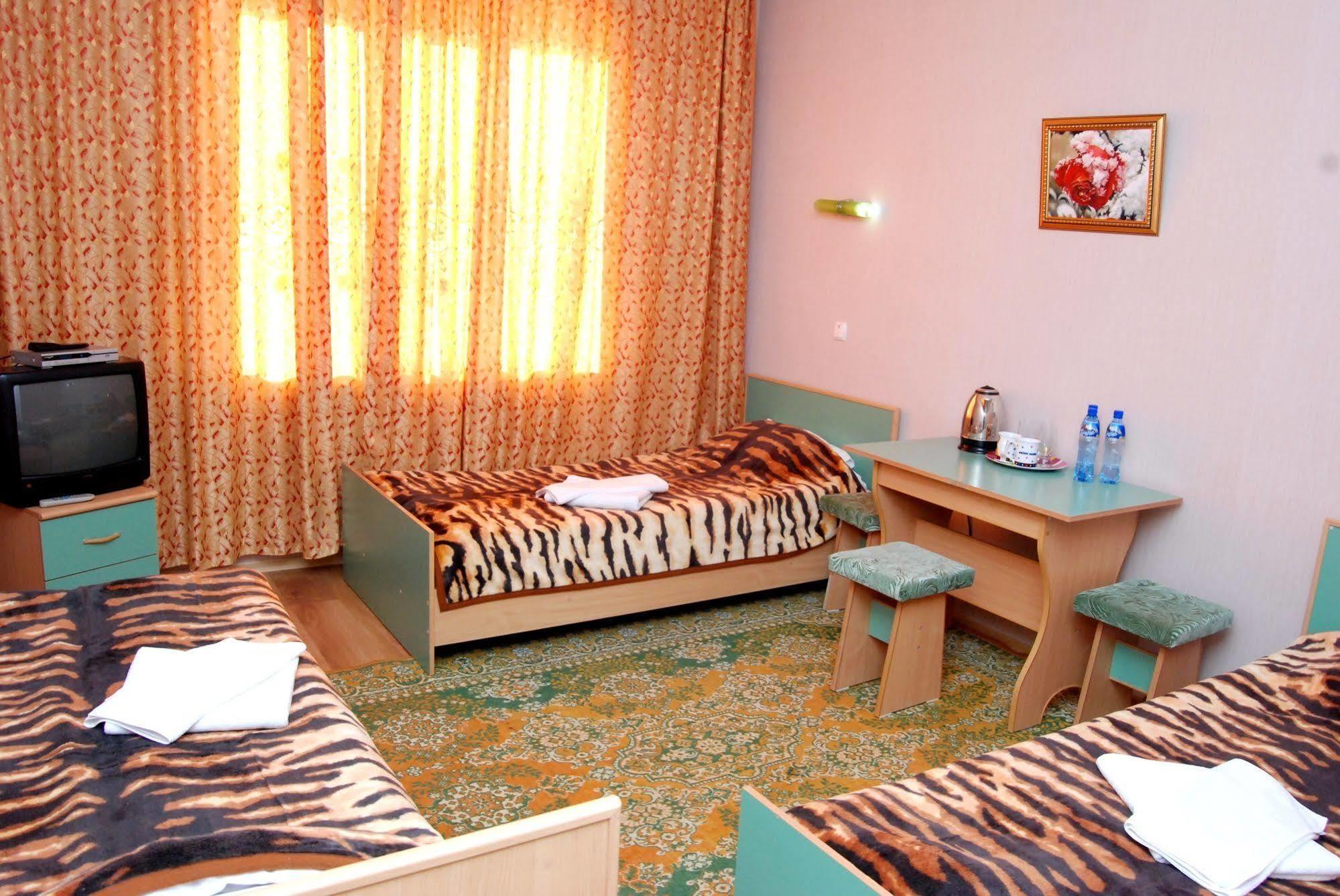 קראקול Madanur Hotel מראה חיצוני תמונה